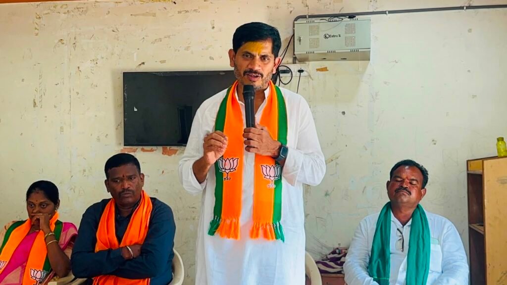 లక్ష్మీ టాకీస్ రాజీవ్ నగర్ ఫ్లైఓవర్ బ్రిడ్జి వెంటనే నిర్మించాలి బిజెపి రాష్ట్ర ఉపాధ్యక్షుడు రఘునాథ్
