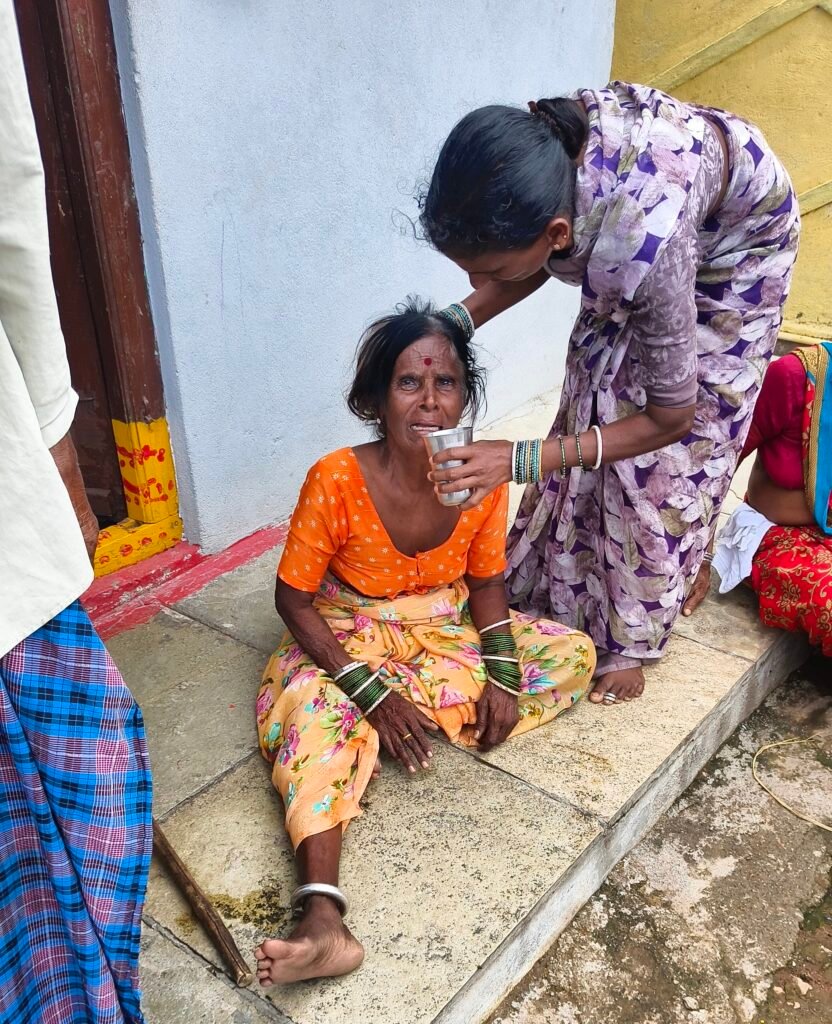 ఇంట్లో నిద్రిస్తున్న వృద్ధ మహిళ మెడలో మూడు తులాల బంగారు మంగళసూత్రం చోరీ