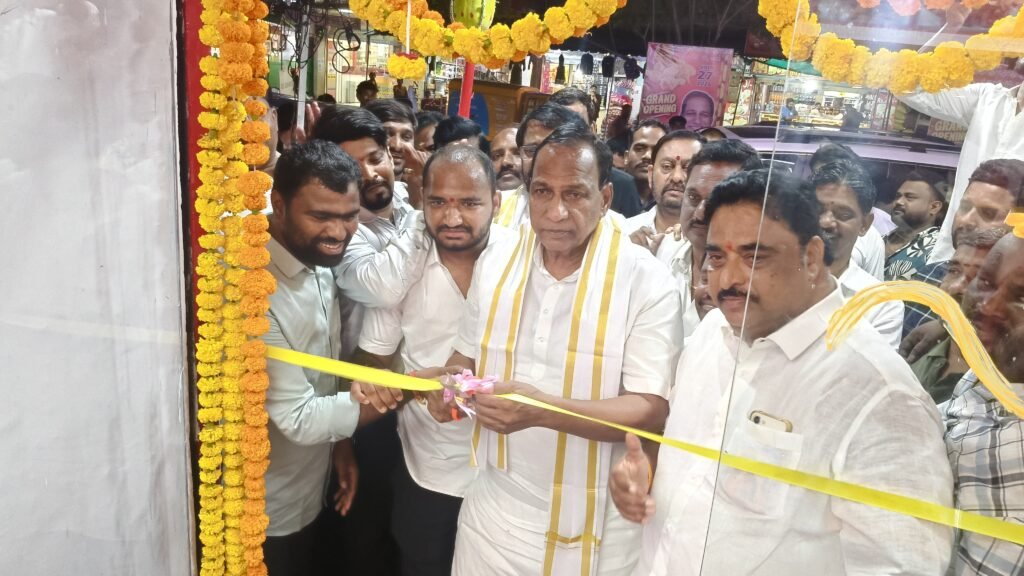 కేబీఆర్ క్రిస్పీ చికెన్ 46వ బ్రాంచ్ ప్రారంభించిన ఎమ్మెల్యే మల్లారెడ్డి, రాగిడి లక్ష్మారెడ్డి