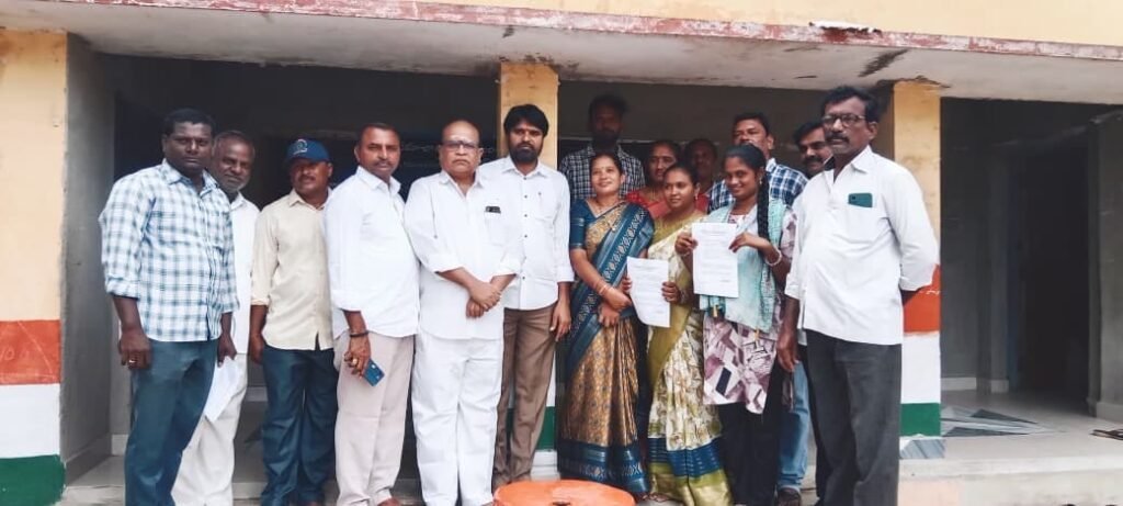 పాలకీడులో ఇన్స్ట్రక్టర్లు, ఆయాలకు నియామక పత్రాల అందజేత.