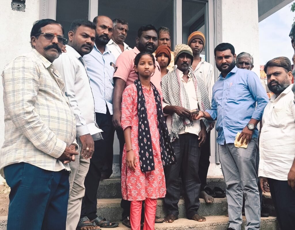 ఆపదలలో ఉన్నవారికి అండగా నిలుస్తున్న సామాజిక సేవాకర్త.