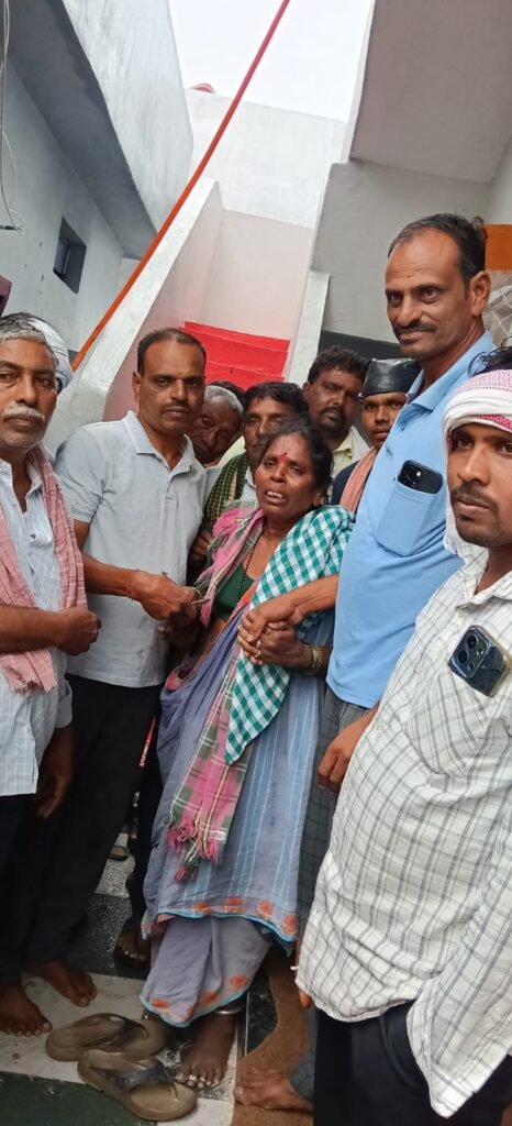 అంత్యక్రియలకు ఆర్థిక సహాయం అందజేత.