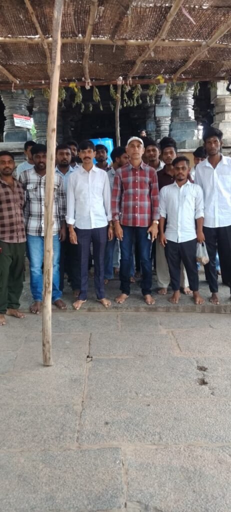 పెద్ది సుదర్శన్ రెడ్డి త్వరగా కోలుకోవాలని వేయి స్తంభాల దేవాలయంలో ప్రత్యేక పూజలు