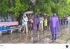 బొమ్మల గుడిశివాలయంలో వర్షం పడుతుండగా ఆగని నిత్యాన్నదాన వితరణకార్యక్రమం