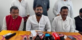 హుజూర్నగర్లో BLA సూపర్వైజర్లతో సమీక్ష సమావేశం నిర్వహించిన చీఫ్ విప్ & MLC బల్మూర్ వెంకట్