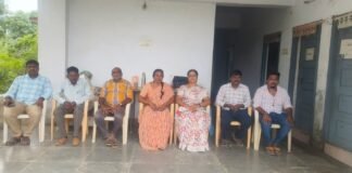 మఠంపల్లి లో వేతన శ్రేణి పే స్కేల్ కోసo వి బి జి రామ్ జి ఉద్యోగుల పెన్డౌన్ మరియు షట్డౌన్ నిరసన.