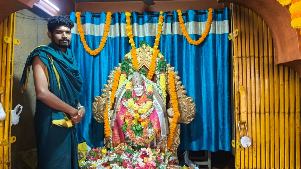 గురు పౌర్ణమి సందర్భంగా చౌదరిగూడ షిరిడీ సాయి సన్నిధిలో ఘనంగా 18వ వార్షికోత్సవ వేడుకలు….  భక్తులకు అన్నప్రసాద వితరణ.. విశేషంగా తరలివచ్చిన భక్తజనం