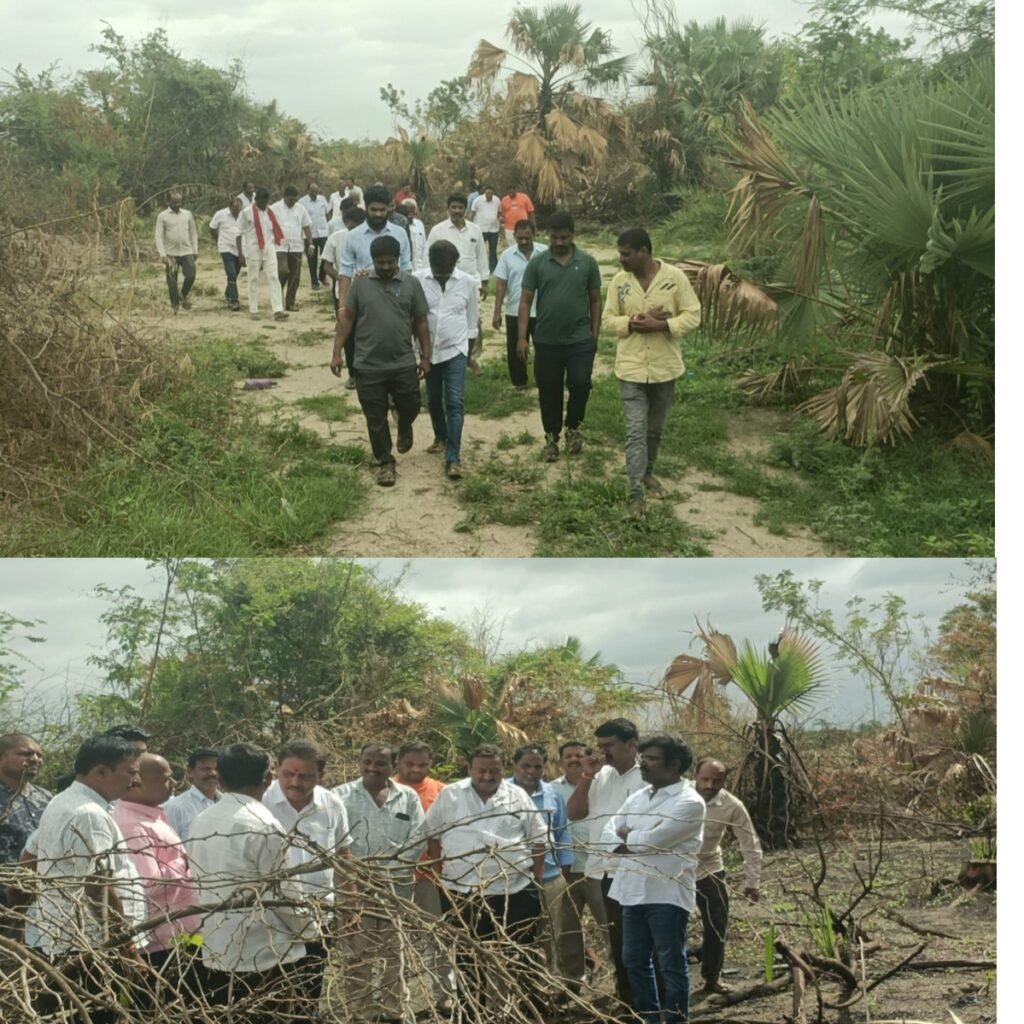 గౌడ కులస్తుల జీవనాధారమైన తాటి, ఈత చెట్లు అగ్నికి ఆహుతి   ఘటనాస్థలాన్ని పరిశీలించిన మాజీ ఎమ్మెల్యే డా. రసమయి బాలకిషన్
