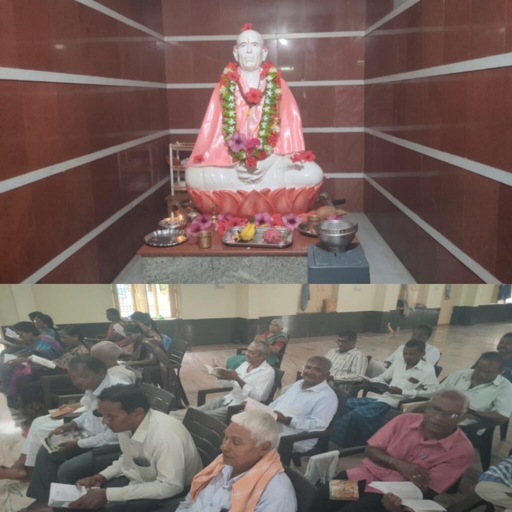 గురు పౌర్ణమి సందర్భంగా దయానందగిరి స్వామి విగ్రహానికి ప్రత్యేక పూజలు