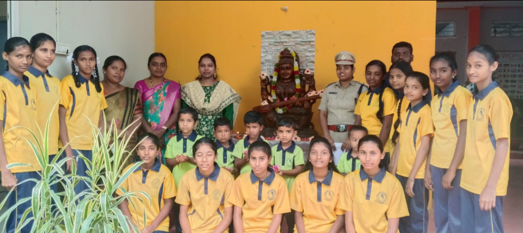 హెల్మెట్ ధరించండి – సురక్షితంగా ప్రయాణించండి