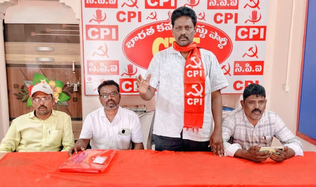 అవినీతికి కేరాఫ్ అడ్డగా మారిన బి కోడూరు తాసిల్దార్ కార్యాలయం