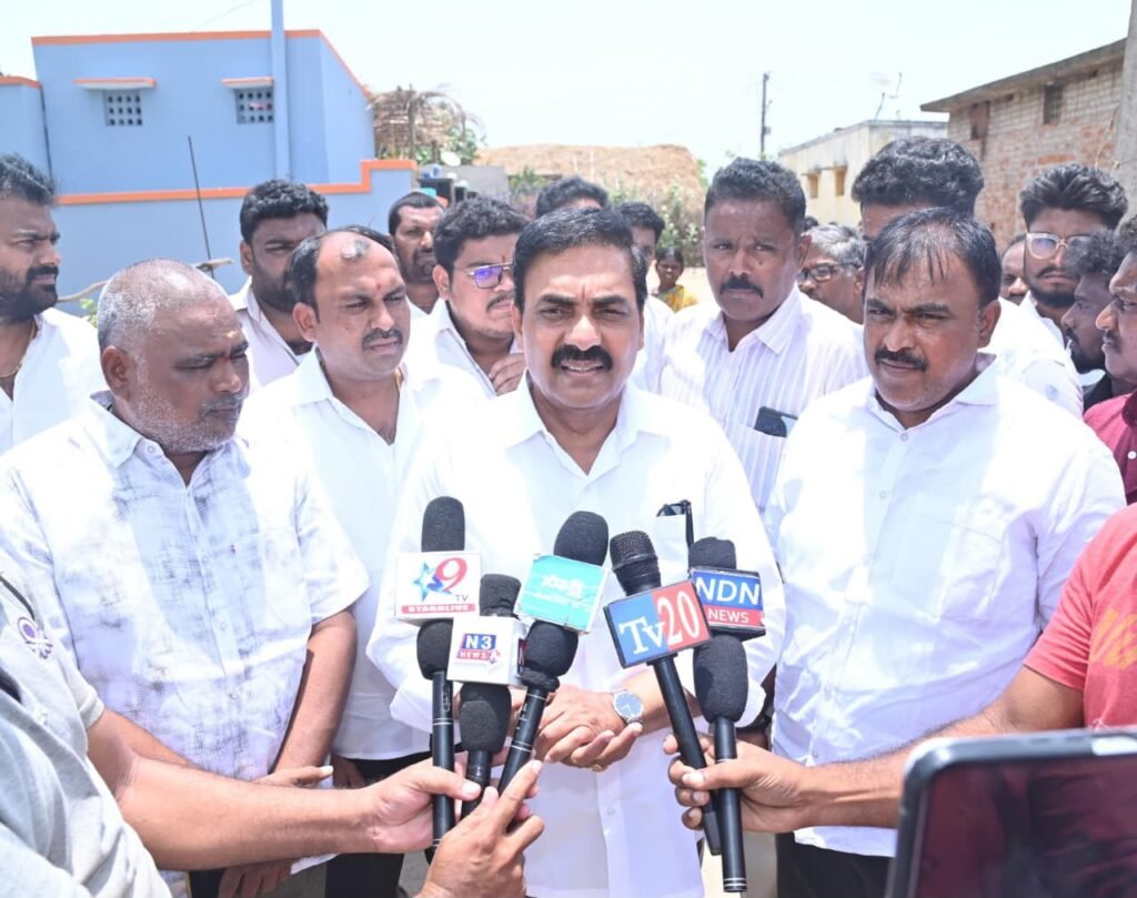 ఉద్యోగులను దగా చేసిన చంద్రబాబు – కాకాణి