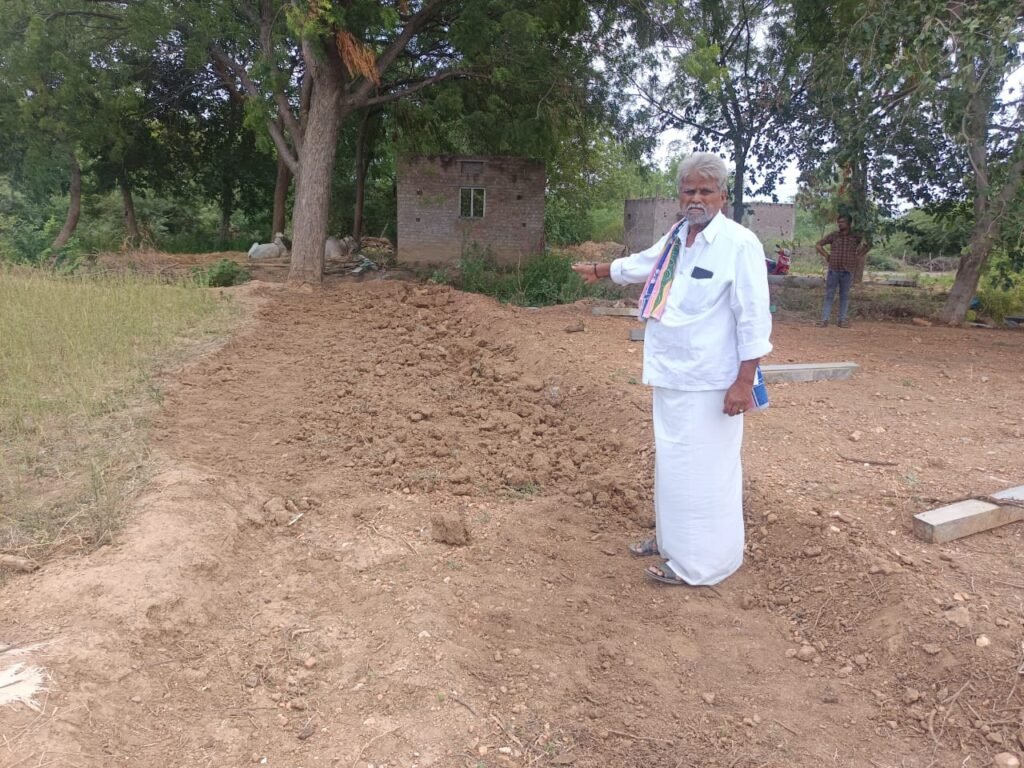 వైసీపీ నాయకుల అండతో భూ ఆక్రమణ: ఎస్ఐ యోగేంద్ర పక్షపాత వైఖరిపై బాధితుల ఆవేదన