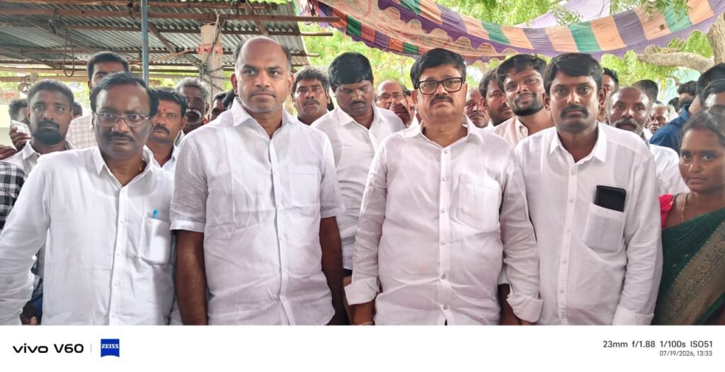 సావిశెట్టిపల్లెలో సుడిగాలి పర్యటన చేసిన టీడీపీ నేతలు: కార్యకర్తల్లో నిండిన సరికొత్త ఉత్సాహం