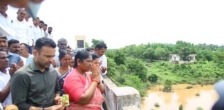 వరద ముప్పుపై అప్రమత్తంగా ఉండాలి.