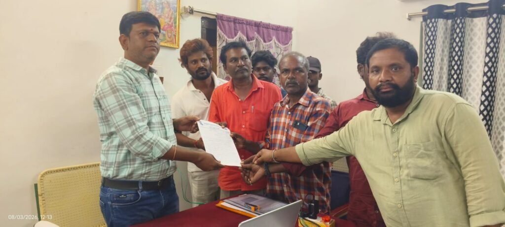 దళితులకు పేదలకు భూ పంపిణీ అమలు చేయాలి* *వ్యాకాస*