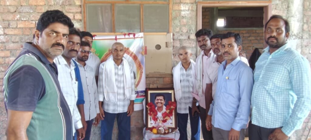 స్నేహ కుసుమాలు వాడిపోలేదు.