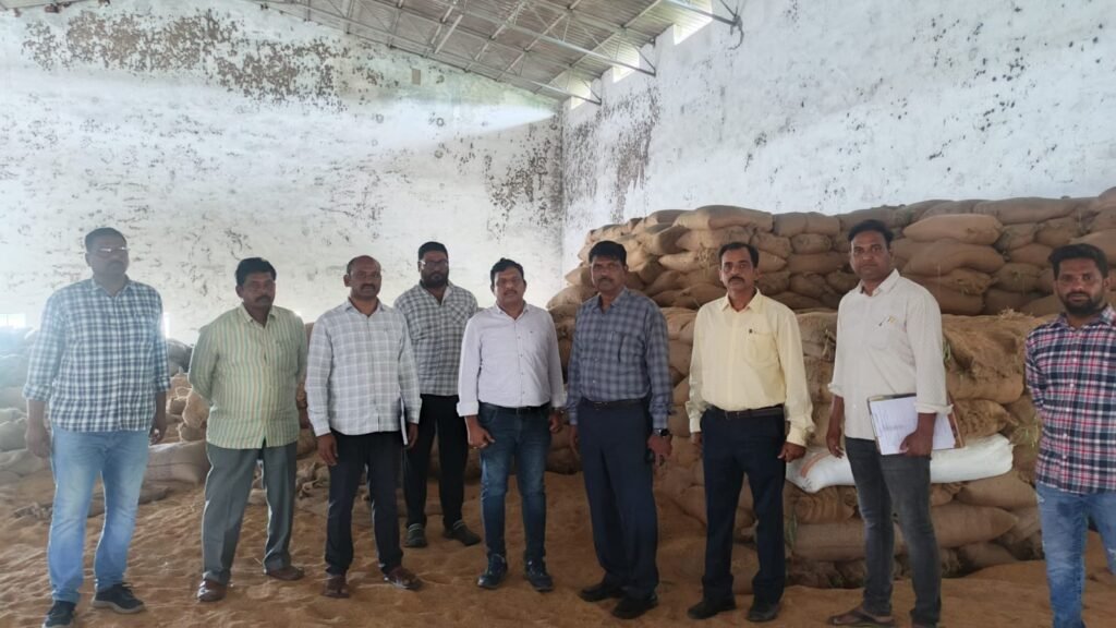 మేళ్లచెరువు రైస్ మిల్లులో ఆకస్మిక తనిఖీలు నిర్వహించిన అధికారులు.