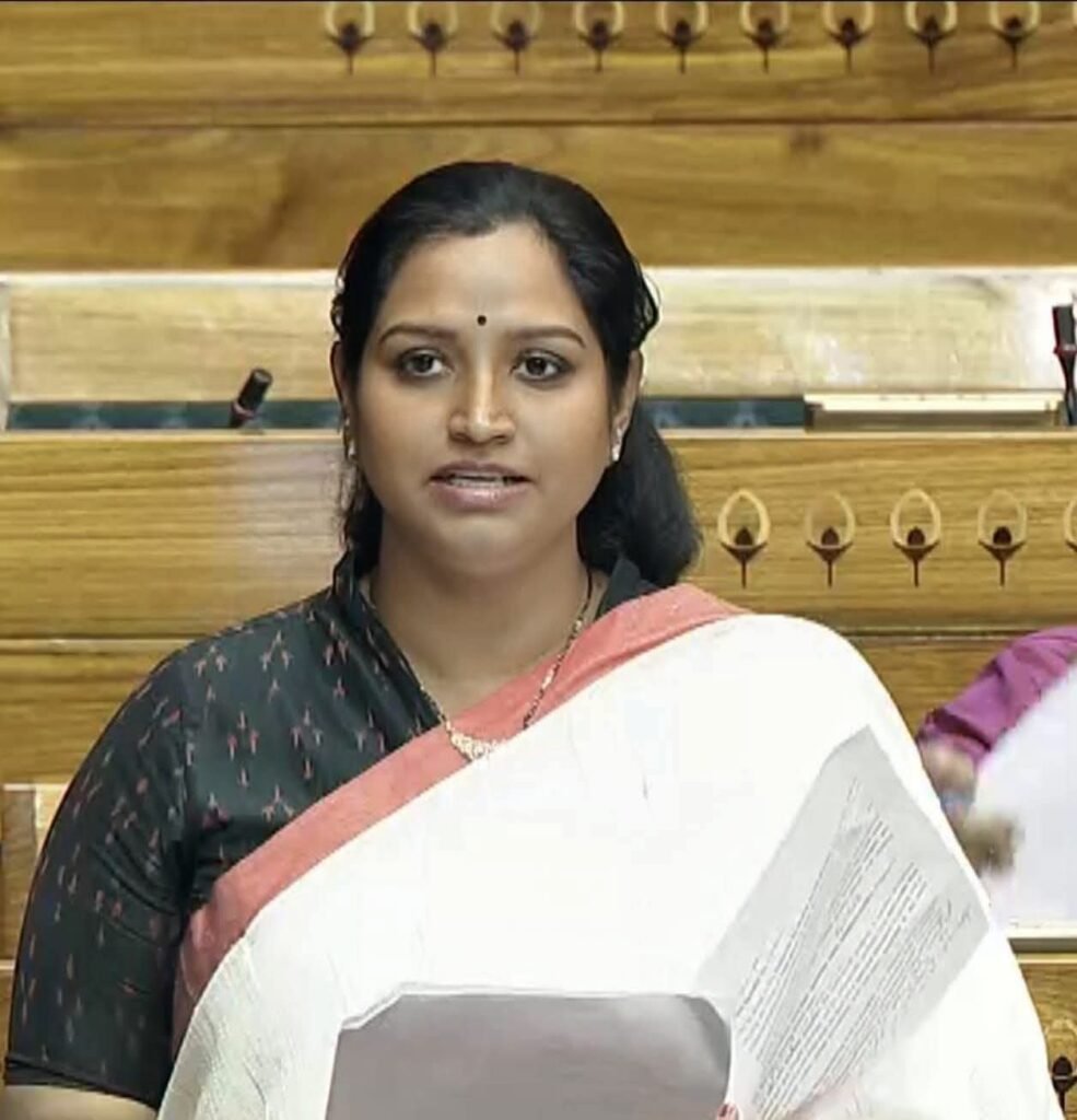స్టేషన్‌ ఘన్‌పూర్‌ మెగా లెదర్‌ పార్క్‌కు కేంద్రం వెంటనే ఆమోదించాలివరంగల్ ఎంపీ డాక్టర్ కడియం కావ్య..