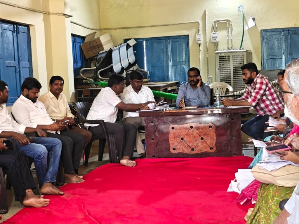 మల్కాపూర్‌లో ఎస్‌ఐఆర్ దరఖాస్తుల ప్రక్రియపై తహసీల్దార్ అశోక్ ఆకస్మిక పరిశీలన