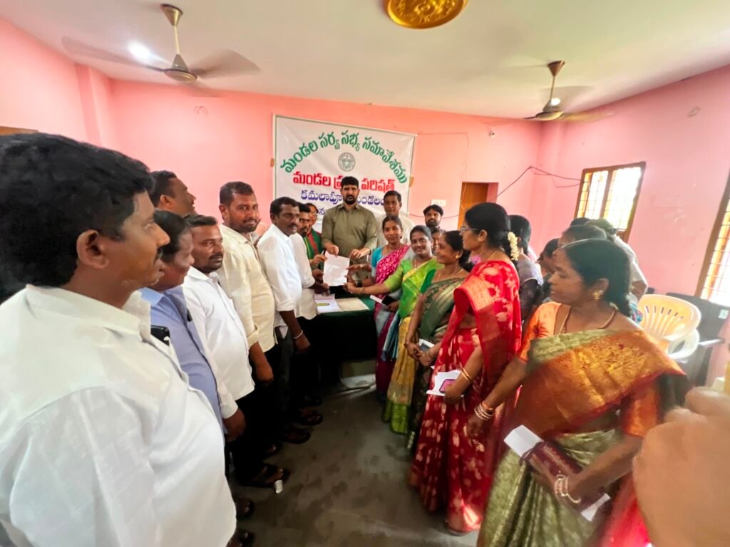 కమలాపూర్ మండల అభివృద్ధిపై ఎమ్మెల్యే పాడి కౌశిక్ రెడ్డి విస్తృత స్థాయి సమీక్ష <br>