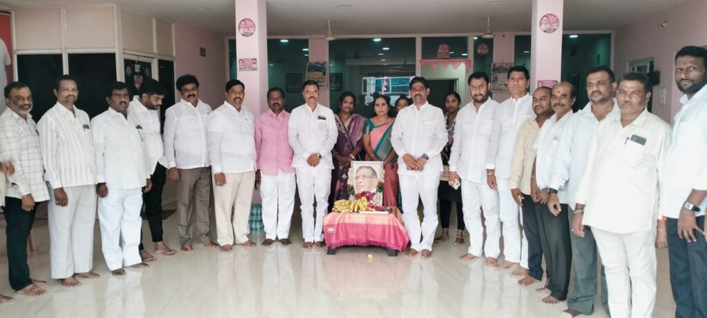 ఆచార్య జయశంకర్ ఆశయాలను భవిష్యత్ తరాలకు అందించాలి