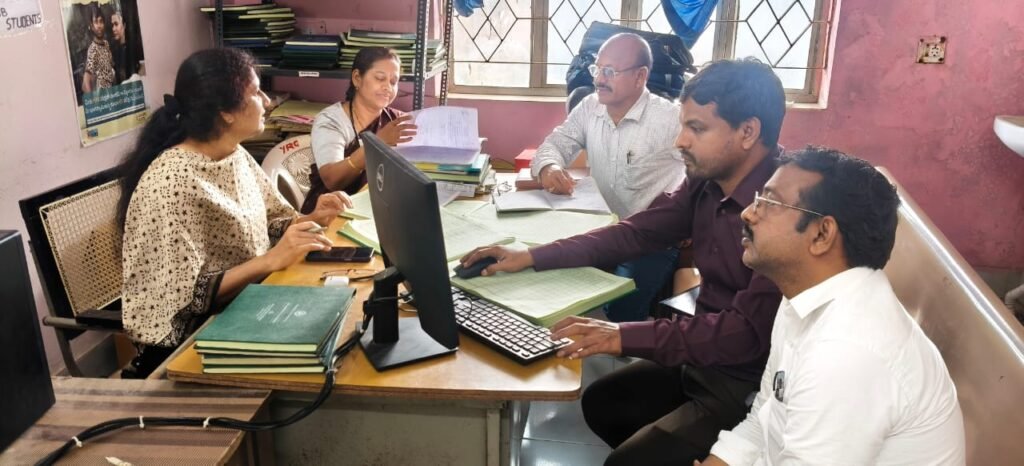 షాద్‌నగర్ ప్రభుత్వ ఆసుపత్రిలో హెచ్‌ఐవీ/ఎయిడ్స్‌ జాయింట్ డైరెక్టర్‌ తనిఖీ