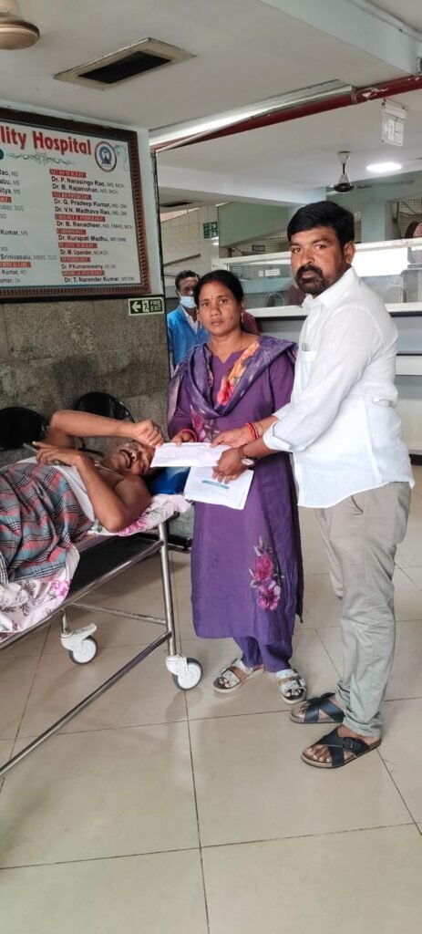 మానవత్వమే ముందుగా.. ఆపదలో అండగా