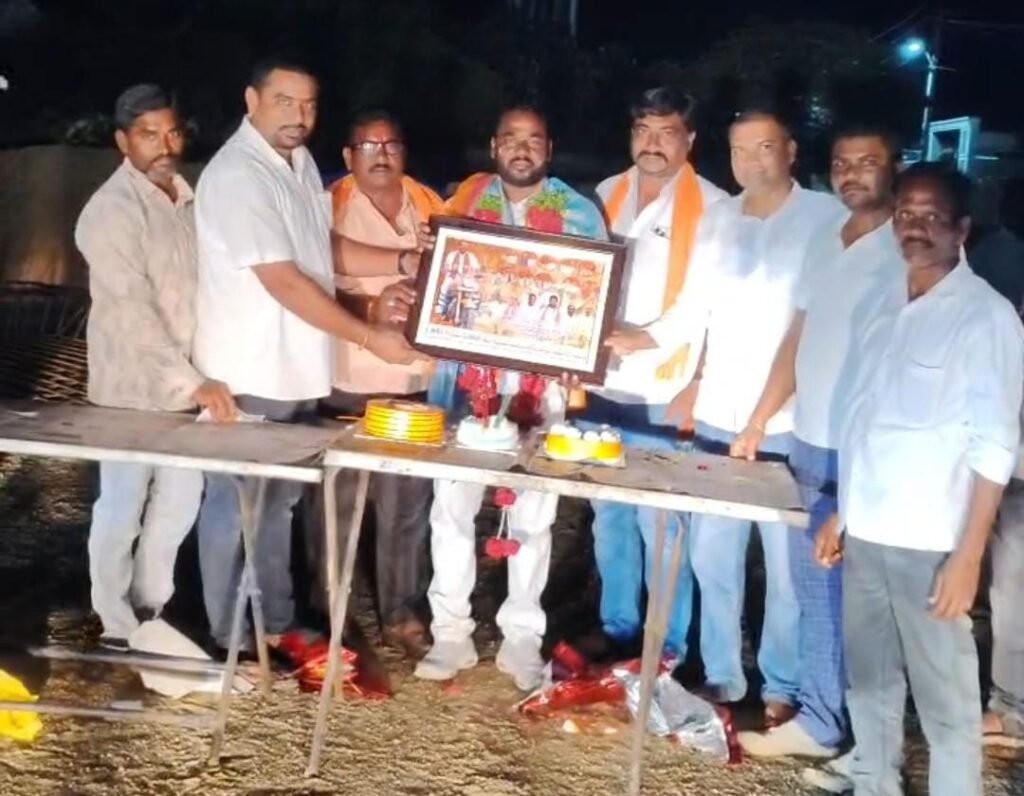 బిజెపి జిల్లా&nbsp; కౌన్సిల్&nbsp; నెంబర్&nbsp; సున్నం సాయిలు జన్మదిన వేడుకలు..