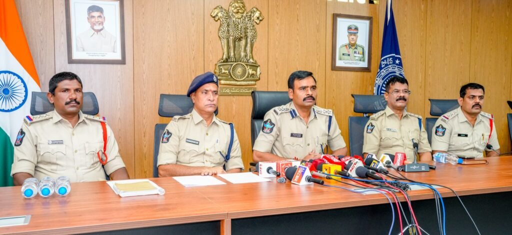 శ్రీకాళహస్తి హత్య కేసును ఛేదించిన తిరుపతి పోలీసులు