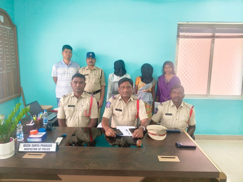 అనుచిత ప్రవర్తనతో గొడవ – యువకుడి హత్య