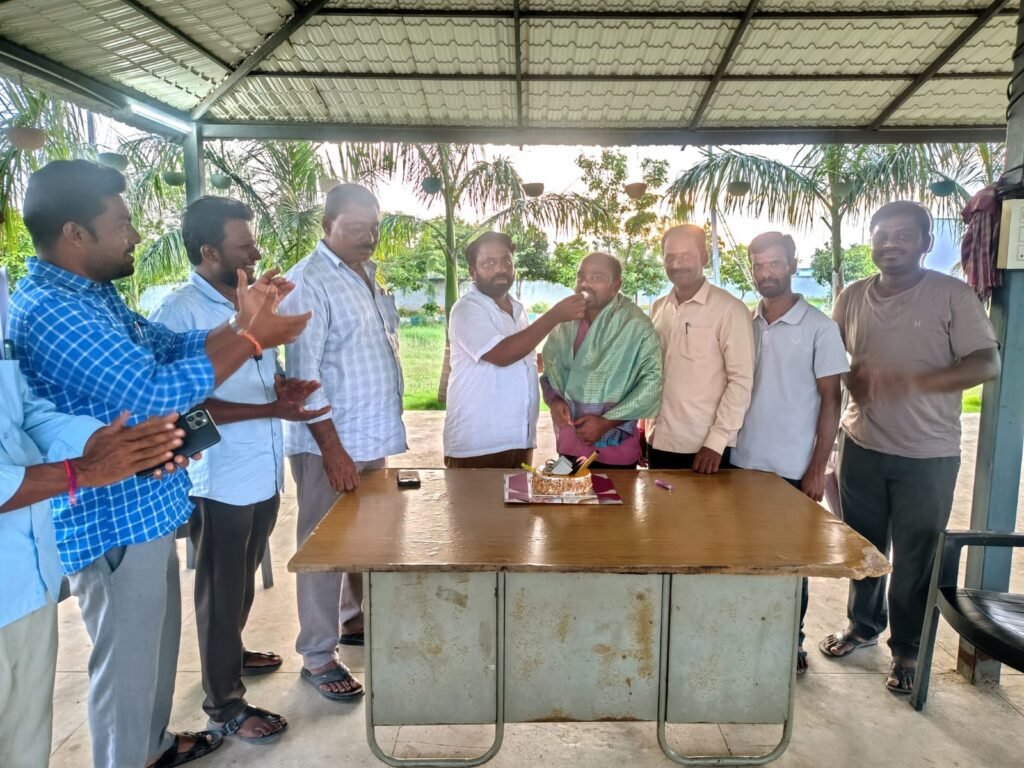 జన్మదిన వేడుకల్లో పాల్గొన్న ఏఎంసీ చైర్మన్ తిరుపతి రెడ్డి