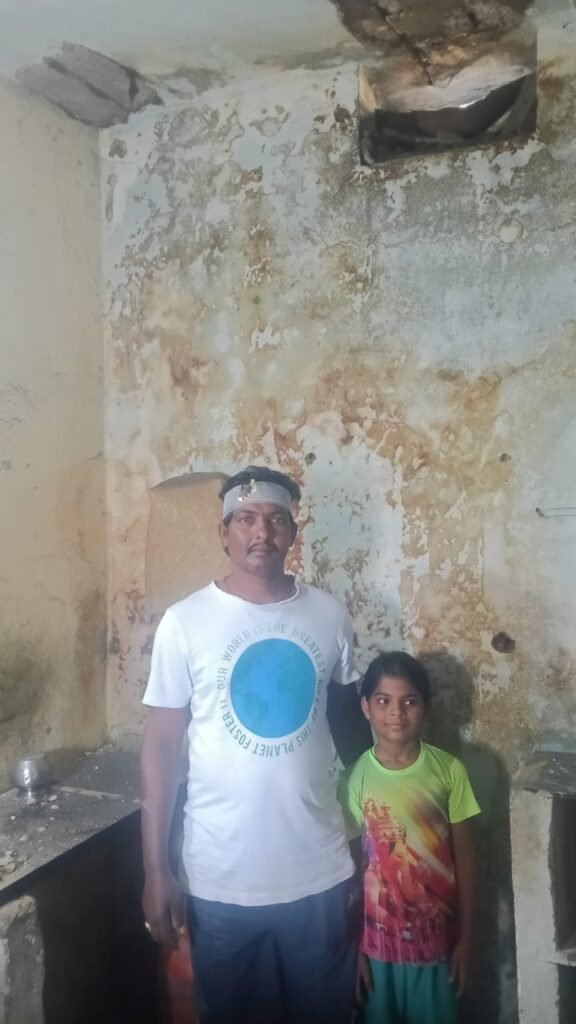 ఎన్నికల వేళ ఓట్ల కోసం ఇంటింటికీ.. ప్రమాదం జరిగితే పరామర్శకూ రారు
