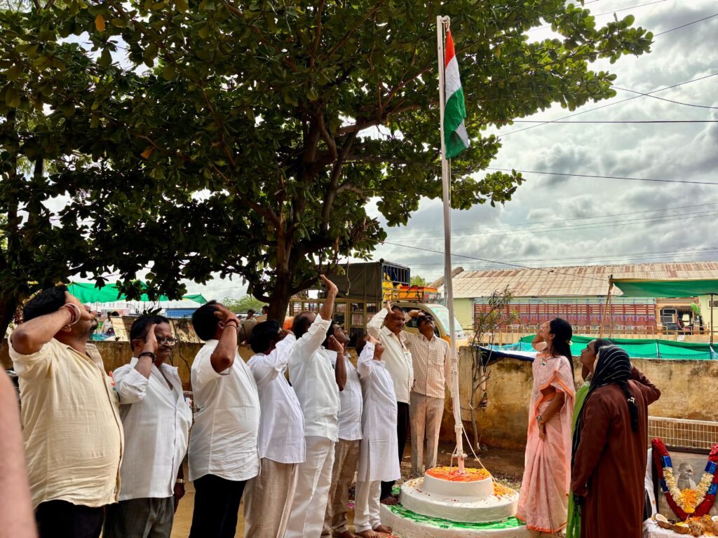 మార్కెట్ యార్డులో ఘనంగా స్వాతంత్ర్య దినోత్సవ వేడుకలు