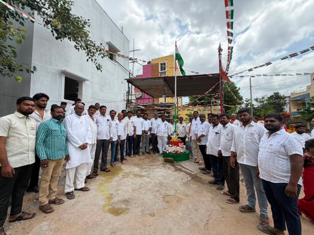 ఘనంగా దేవేందర్ నగర్ కాలనీలో స్వాతంత్ర్య దినోత్సవ వేడుకలు