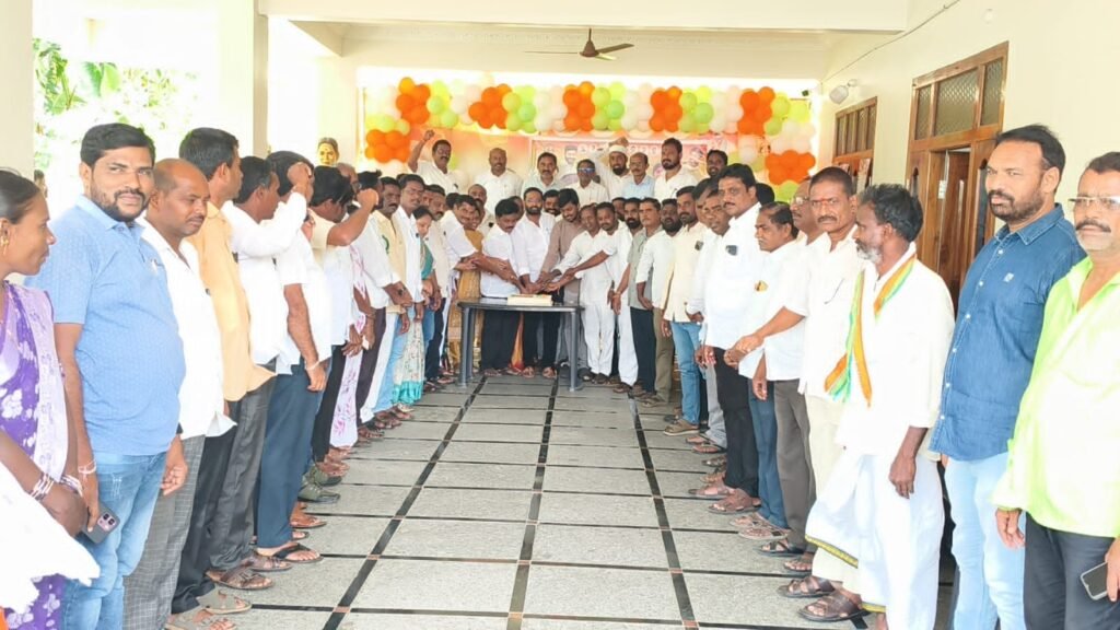 తొర్రూరు పట్టణ కేంద్రంలో ఘనంగా ఝాన్సీ రెడ్డి జన్మదిన వేడుకలు
