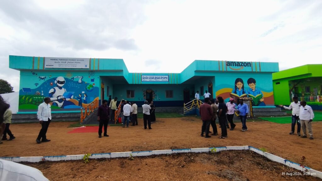 అమెజాన్ ఆధ్వర్యంలో పాఠశాల, అంగన్వాడీ భవనాల ప్రారంభం