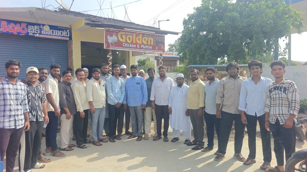 న్యూ సవేరా గోల్డెన్ చికెన్ షాప్ ను ఘనంగా ప్రారంభించిన – కోడి గిరిబాబు