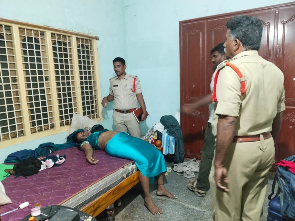 పోరుమామిళ్లలో ఘోరం: వివాహిత చెన్న వరలక్ష్మి అనుమానాస్పద మృతి.. దర్యాప్తు ప్రారంభించిన పోలీసులు