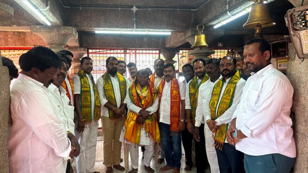 స్వయంభు బాలాజీ వెంకటేశ్వర స్వామివారిని దర్శించుకున్న డాక్టర్ సిరిసిల్ల రాజయ్య