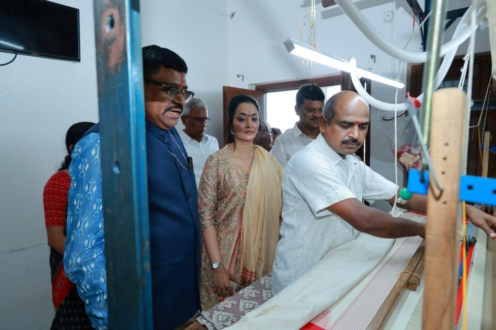 చండూర్ మున్సిపాలిటీలో చేనేత వస్త్రాల అభివృద్ధిపై జాతీయ సదస్సు – చేనేత కు చేయూతనివ్వాలి: ప్రముఖుల పిలుపు