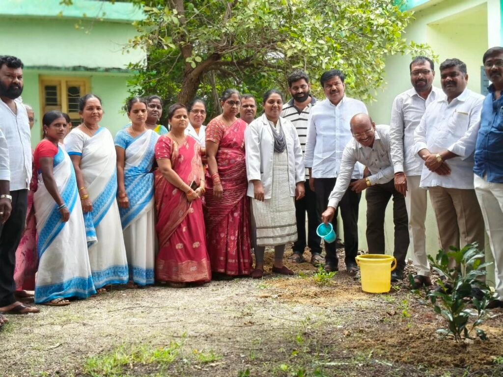 చించోడు ఆసుపత్రిలో వన మహోత్సవం