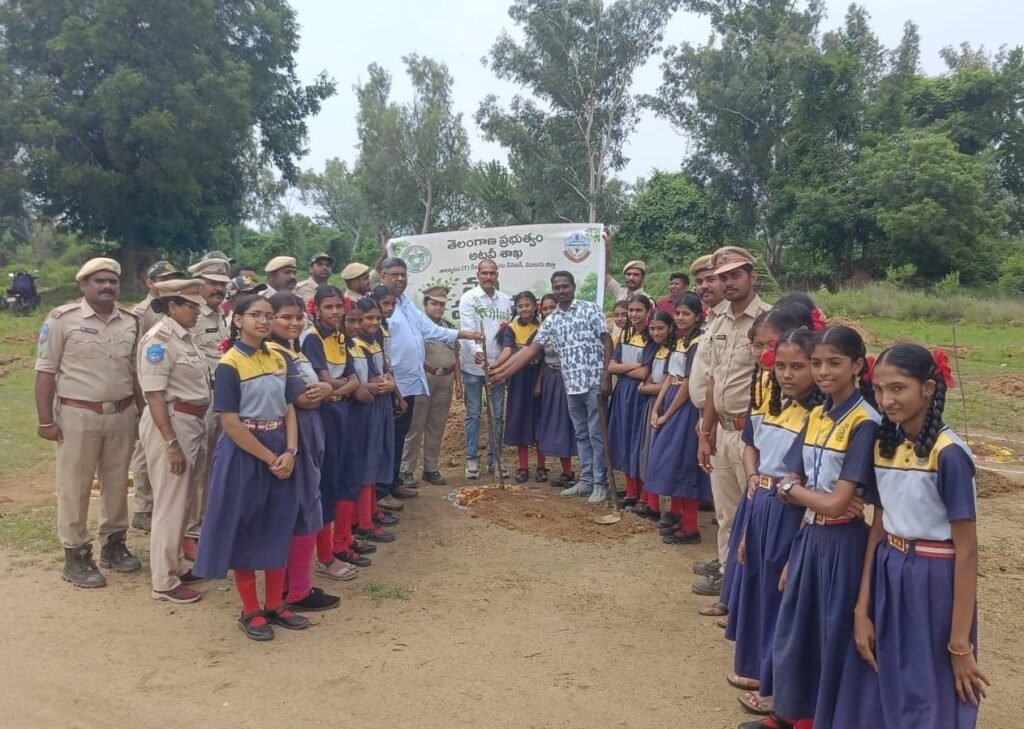 వనమహోత్సవం ఘనంగా నిర్వహణ
