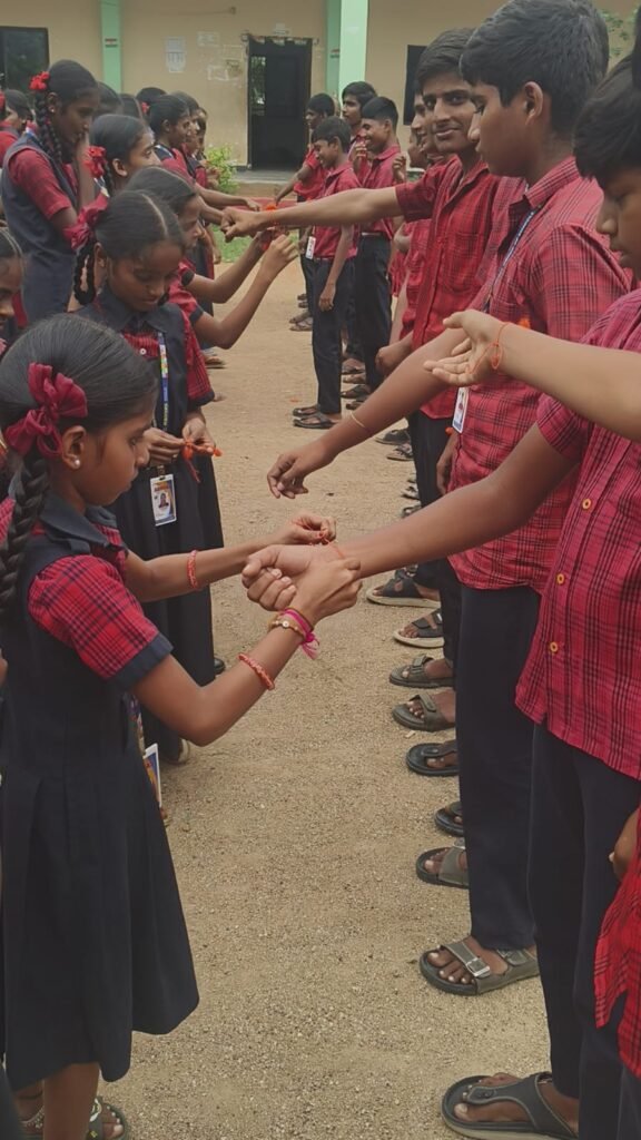 ఏబీవీపి ఆద్వర్యంలో ఘనంగా రక్షాబంధన్ వేడుకలు