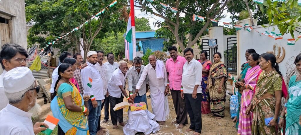 పోరుమామిళ్లలో ఘనంగా స్వాతంత్య్ర దినోత్సవ వేడుకలు,దేశంలో,రాష్ట్రంలో మార్పు రావాలి,మార్పు కావాలి సిపిఐ ప్రతిజ్ఞ