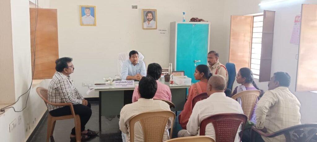 పోరుమామిళ్ల పట్టణ ఆర్ అండ్ బి రోడ్డు పనులపై బద్వేల్ ఆర్డీఓ చంద్రమోహన్ సమీక్ష సమావేశం