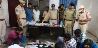 కల్లూరు శివారులో పేకాట స్థావరంపై పోలీసుల దాడి ఏడుగురు అరెస్టు… నగదు, సెల్ ఫోన్లు, ద్విచక్ర వాహనాలు, స్వాధీనం