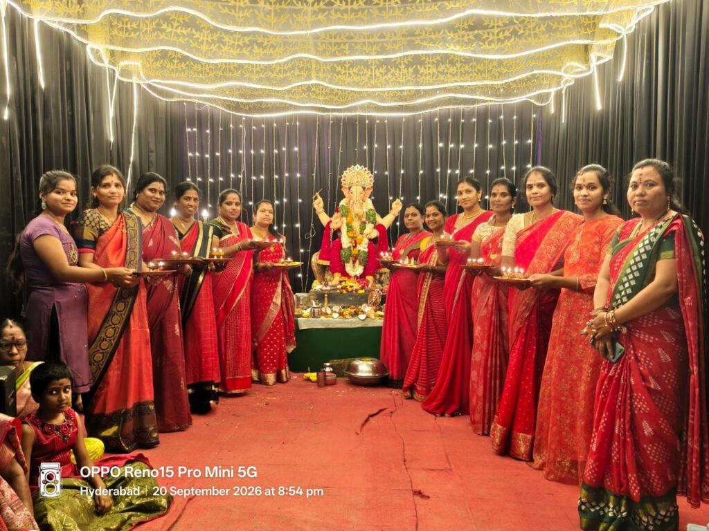 ఇందిరానగర్‌ కాలనీలో ఘనంగా వినాయకుడికి కుంకుమా అర్చన కుంకుమ