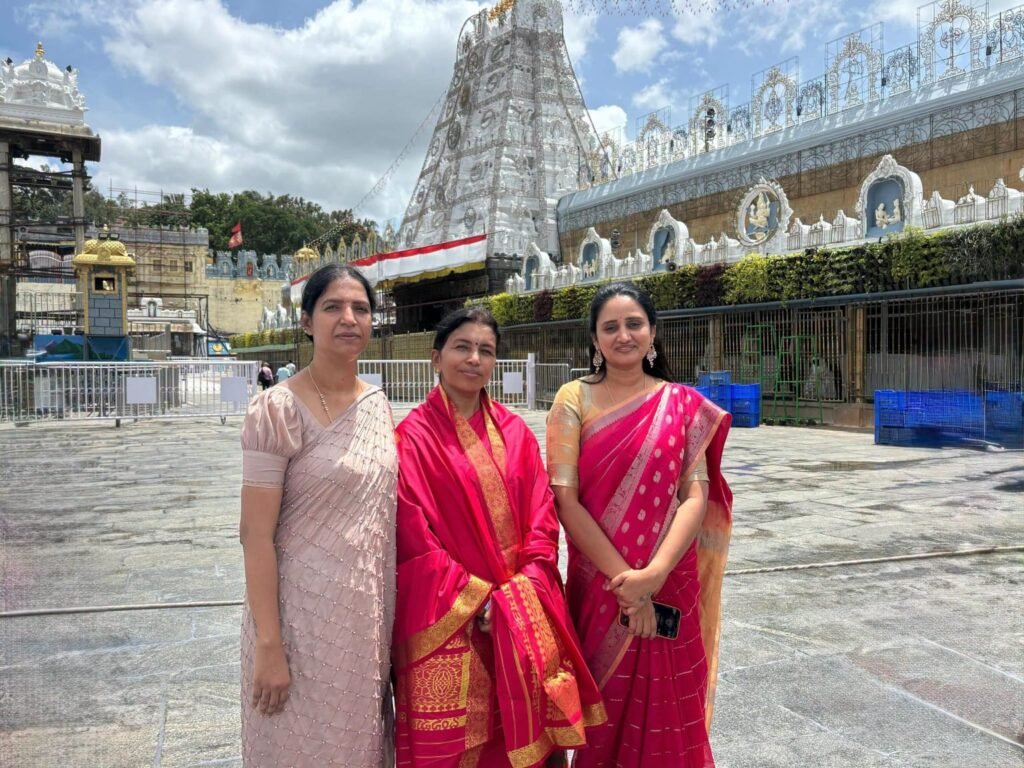 కలియుగ ప్రత్యక్ష దైవం&nbsp; వెంకటేశ్వర స్వామిని దర్శించుకున్న బల్లా పల్లవి