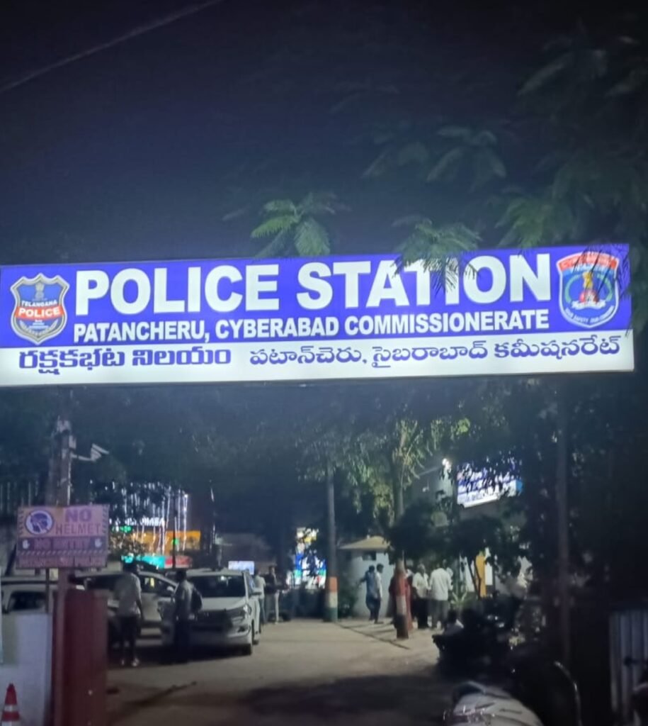 ఎస్‌ఓటీ పేరుతో దోపిడీ  ఇద్దరు అరెస్ట్‌ ఒకరు పరారీ